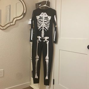 Skeleton jumper size medium